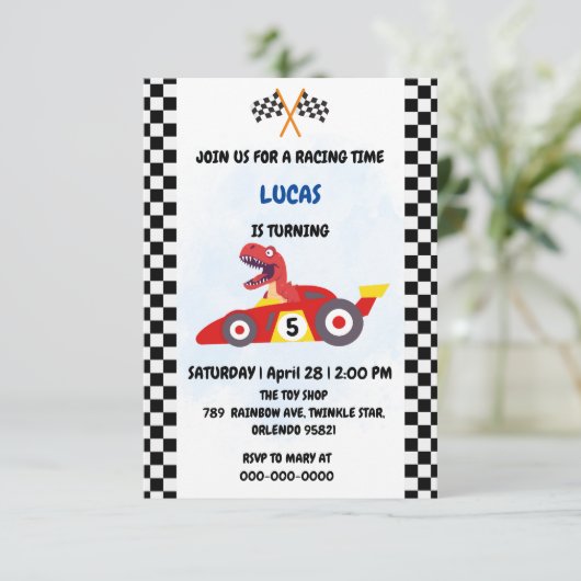 Funny Dinosaur Rennwagen Kindergeburtstag Party Dankeskarte (Stehend Vorderseite)