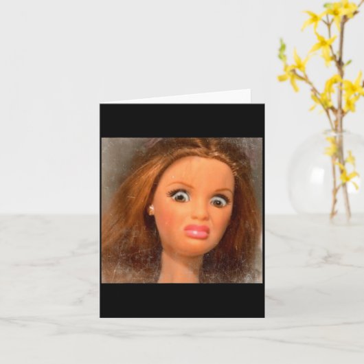 Funny Disgusting Doll Face Meme Karte (Gelbe Blume)