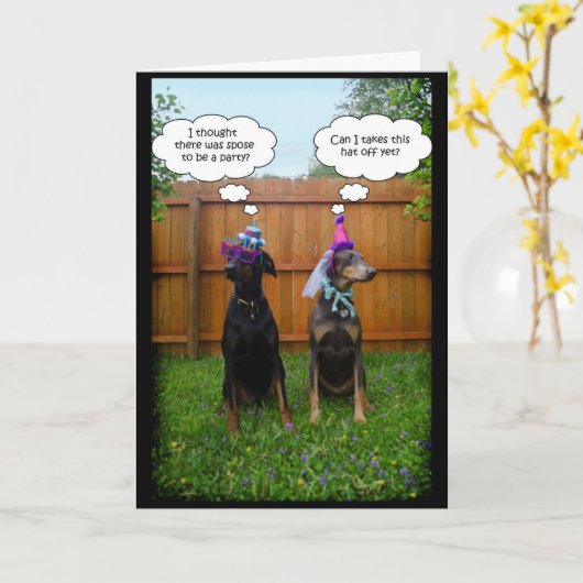 Funny Doberman Birthday Celebration Karte (Gelbe Blume)