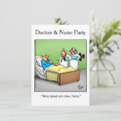 Funny Docs & Nurses Party Einladungen (Stehend Vorderseite)