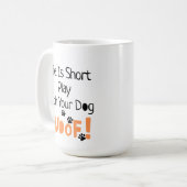 Funny Dog liebt Whimsical Typografy Dog Kaffeetasse (Vorderseite Links)