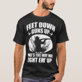 Funny Duck Hunting Feet Down Guns Up Hunters Gift T-Shirt (Vorderseite)