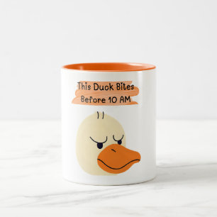 Funny Duck "This Duck Bites Before 10.00 Uhr" Cart Zweifarbige Tasse