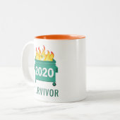 Funny Dumpster Fire 2020 personalisiert Zweifarbige Tasse (Vorderseite Links)