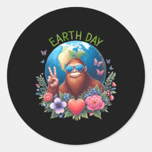 Funny Earth Day Peace Sign Bigfoot Sasquatch Savin Runder Aufkleber