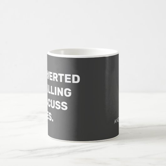 Funny eingeführt, aber willens zu diskutieren Pfer Kaffeetasse (Mittel)