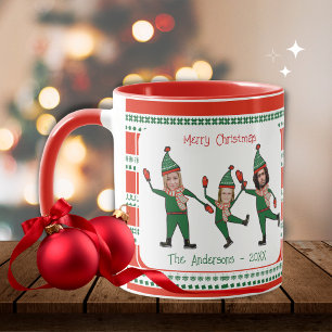 Funny Elf Familie von Three Red Green Weihnachten Tasse