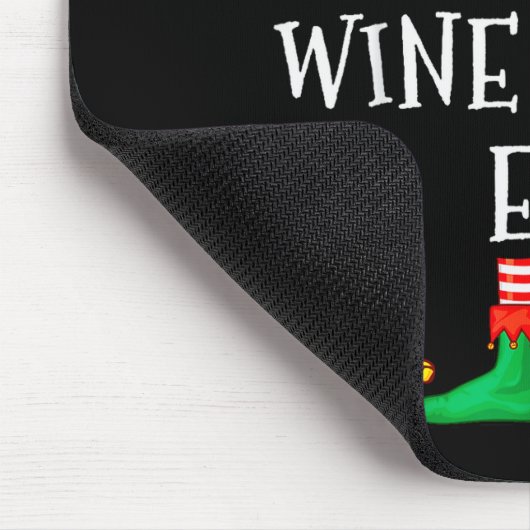 Funny Elf Family Christmas The Wine Lover Elf Men  Mousepad (Ecke)