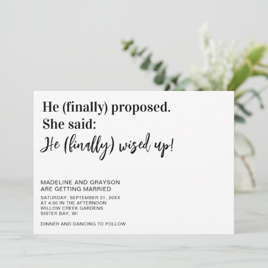 Funny Endlich Lässig Hochzeit Einladung (Stehend Vorderseite)