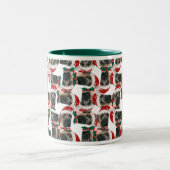 Funny English Mastiff Christmas Pattern Zweifarbige Tasse (Mittel)