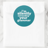 Funny English Teacher Stille korrigiert Grammatik Runder Aufkleber (Tasche)