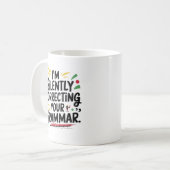 Funny English Teacher: Stilvolles Grammatikdesign Kaffeetasse (Vorderseite Links)