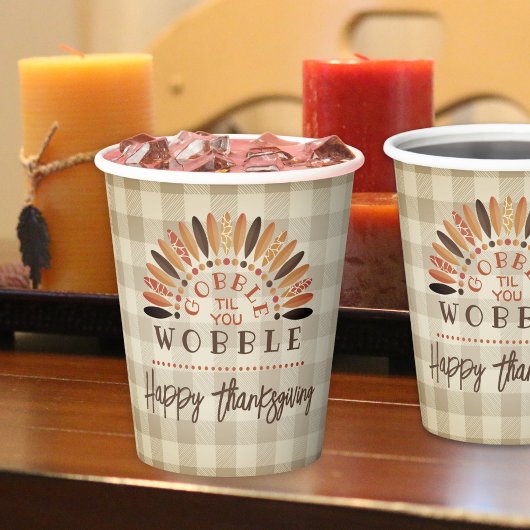 Funny Erntedank Gobble Til You Wobbe Kariert Pappbecher