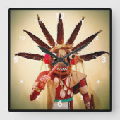 Funny Face Wood Kachina Doll Enjoy Every Moment Quadratische Wanduhr (Vorderseite)