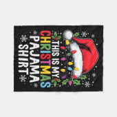 Funny Family Christmas Pajamas This Is My Christma Fleecedecke (Vorderseite (Horizontal))