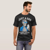 Funny Father Skeleton Just A Dad Who Came Back Wit T-Shirt (Vorne ganz)
