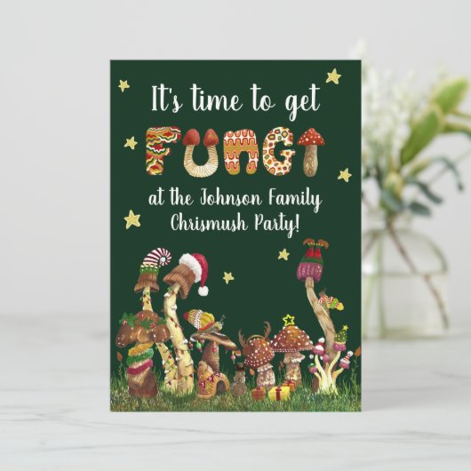 Funny Festive Mushroom Pub Familie Weihnachten Par Einladung (Stehend Vorderseite)