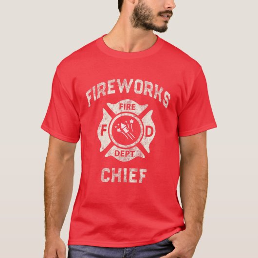 Funny FIREWORKS CHIEF Firefighter America Fire Cap T-Shirt (Vorderseite)