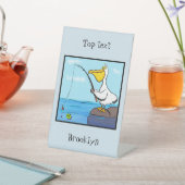 Funny Fish Pelican Cartoon Sockelschild (In SItu)