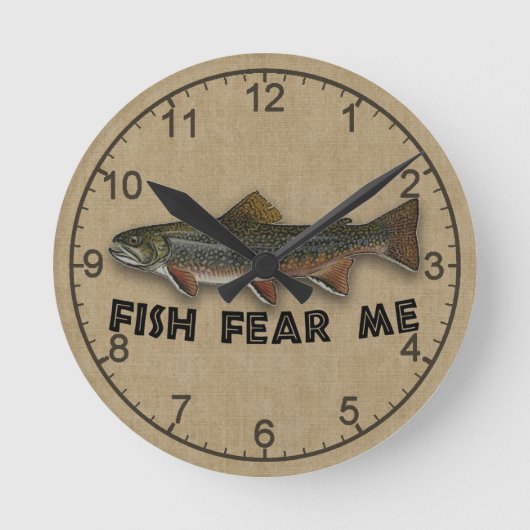Funny Fisherman Fish Fee Me Runde Wanduhr (Vorderseite)