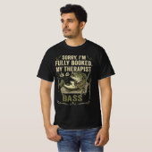 Funny Fishing Quote My Therapist Is A Bass Gift T-Shirt (Vorne ganz)
