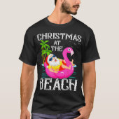 Funny Flamingo Float Santa Claus Christmas At The T-Shirt (Vorderseite)