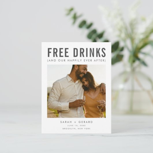 Funny Foto QR Code Hochzeit speichern Sie das Datu Ankündigungspostkarte (Stehend Vorderseite)