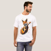 Funny Fox auf der Gitarre T-Shirt (Vorne ganz)