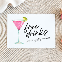 Funny Free Drinks Budget Hochzeit retten das Datum Ankündigungspostkarte