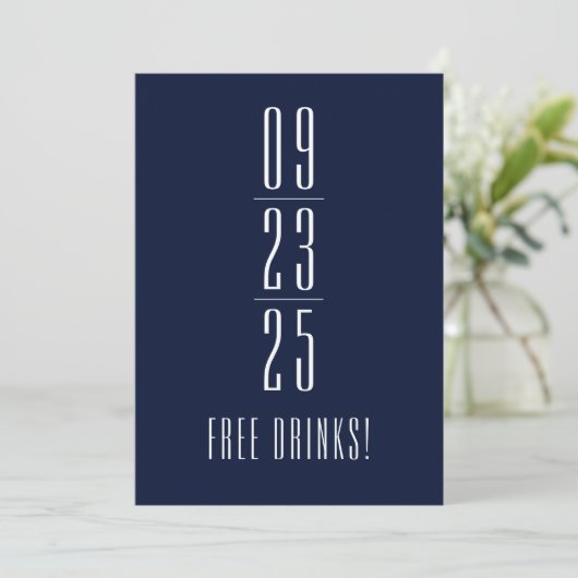 Funny Free Drinks Wedding retten das Datum Save The Date (Stehend Vorderseite)