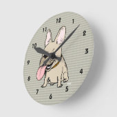 Funny French Bulldog mit riesigem Zungenstich Runde Wanduhr (Winkel)