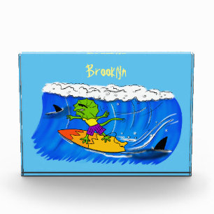 Funny frilled Halslizard Surfing Cartoon Fotoblock