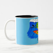 Funny frilled Halslizard Surfing Cartoon Zweifarbige Tasse (Links)