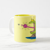 Funny Frosch und Fliege Cartoon Zweifarbige Tasse (Vorderseite Links)