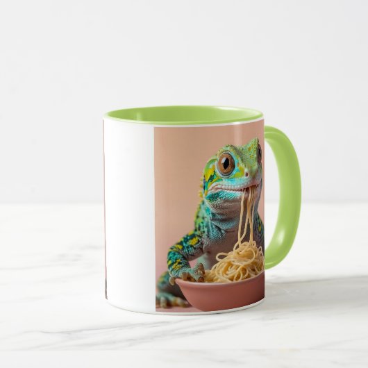 Funny Gecko Eating Spaghetti Tasse (VorderseiteRechts)