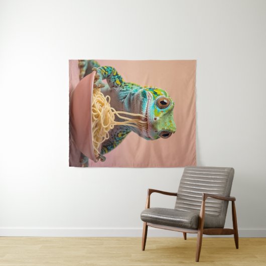 Funny Gecko Eating Spaghetti Wandteppich (Beispiel (Horizontal))