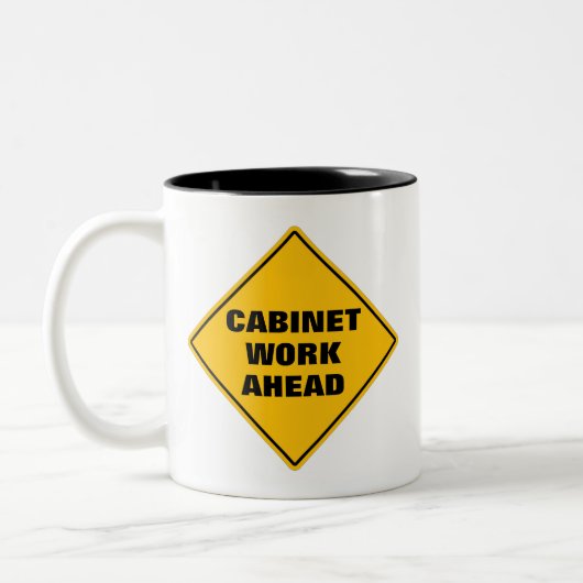 Funny Gelb Kabinett vorausschauend Vorsichtsschild Zweifarbige Tasse (Links)