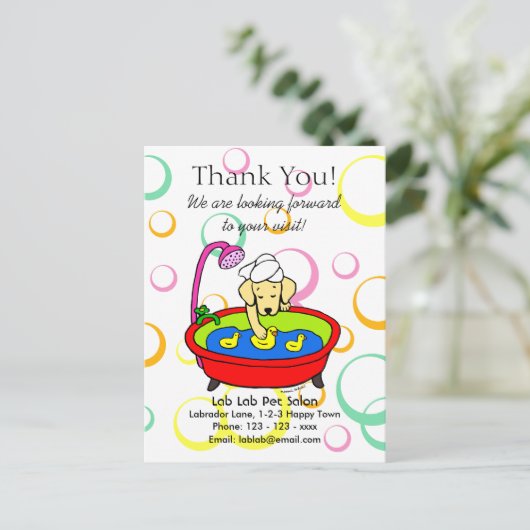 Funny Gelbe Labrador Cartoon Pet Salon Postkarte (Stehend Vorderseite)