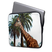 Funny Giraffe, der eine Himbeere gibt, Laptopschutzhülle (Vorderseite Links)