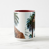 Funny Giraffe, der eine Himbeere gibt, Tasse (Zentrum)