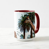 Funny Giraffe, der eine Himbeere gibt, Tasse (VorderseiteRechts)