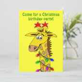 Funny Giraffe mit Lichtern Whimsisches Weihnachten Einladung (Stehend Vorderseite)