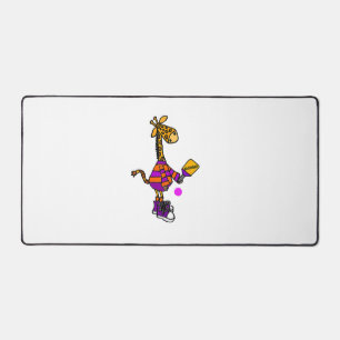 Funny Giraffe Playing Pickleball Schreibtischunterlage