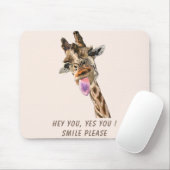 Funny Giraffe Tongue Out and Playful Wink Cartoon Mousepad (Mit Mouse)