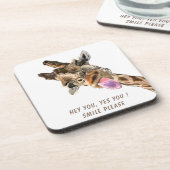 Funny Giraffe Tongue Out and Playful Wink - Lächel Getränkeuntersetzer (Linke Seite)