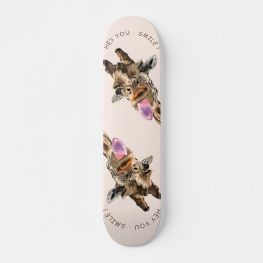 Funny Giraffe Tongue Out and Playful Wink - Lächel Skateboard (Vorne)
