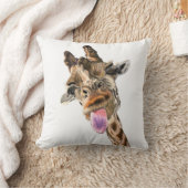 Funny Giraffe Tongue Out Playful Throw Kissen (Decke)