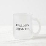 Funny glass Tasse für Typ | Echte Männer trinken T<br><div class="desc">Funny glass Tasse für Typ | Echte Männer trinken Tee. Niedliche Geschenkidee für Teetrinker Vater, Bruder, Onkel, Opa, Freund, Ehemann etc. Getränke Spaß.</div>
