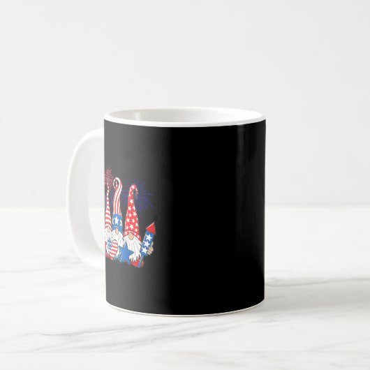 Funny Gnomes Patriotic American Flag Niedlich Gnom Kaffeetasse (Vorderseite Links)