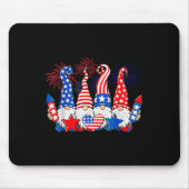 Funny Gnomes Patriotic American Flag Niedlich Gnom Mousepad (Vorne)